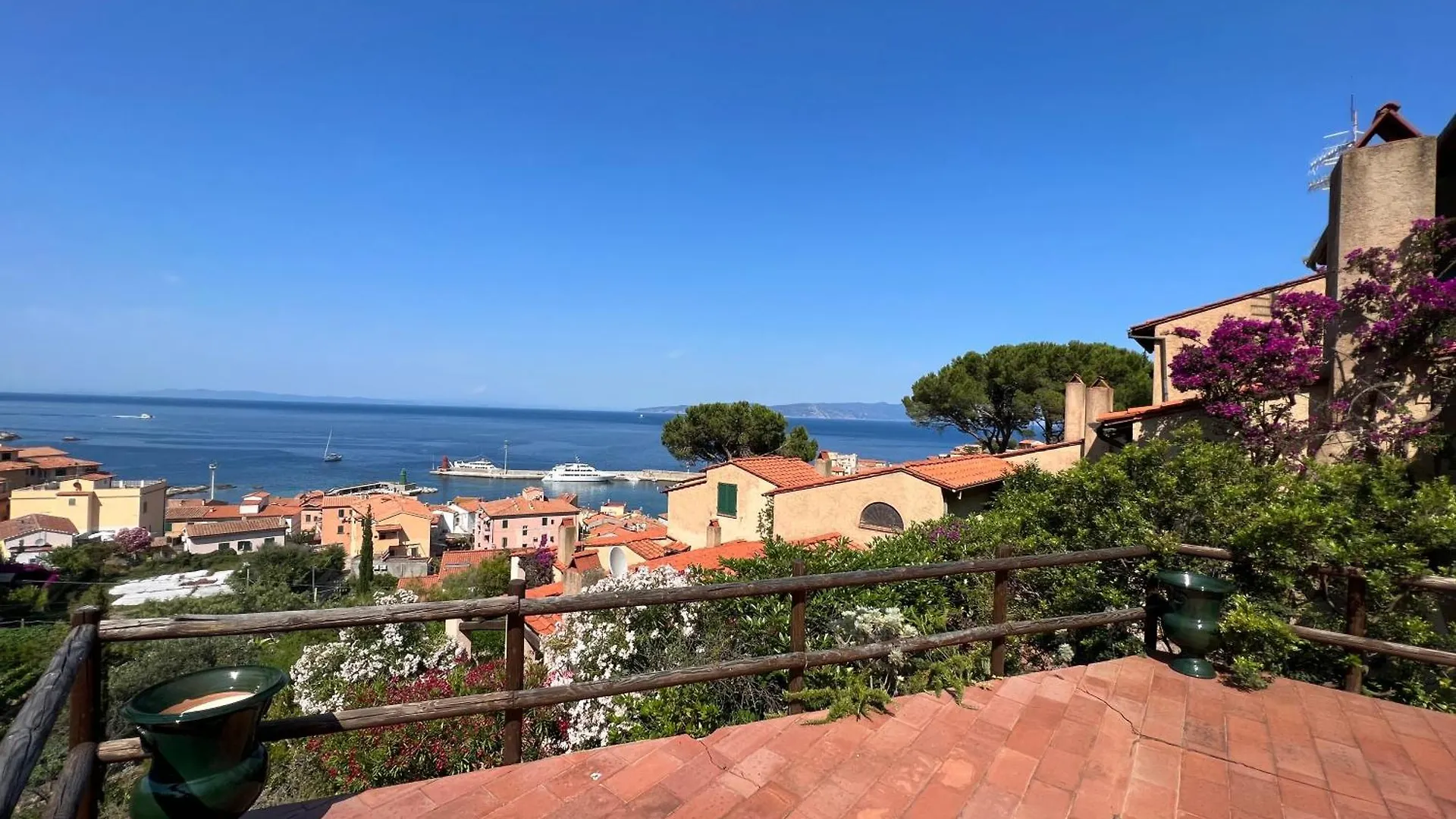 Villa Calypso 8 Pax, By Villasretreats Giglio Porto