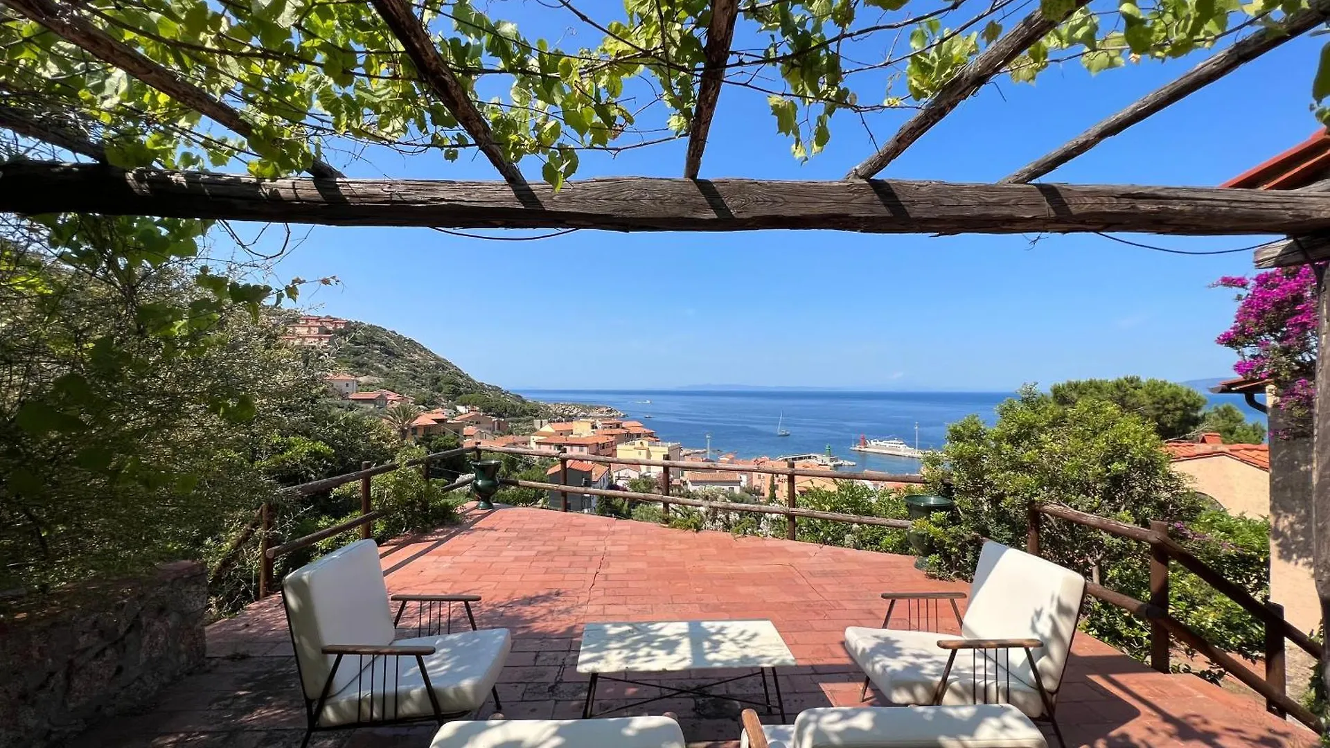Villa Calypso 8 Pax, By Villasretreats Giglio Porto Italy